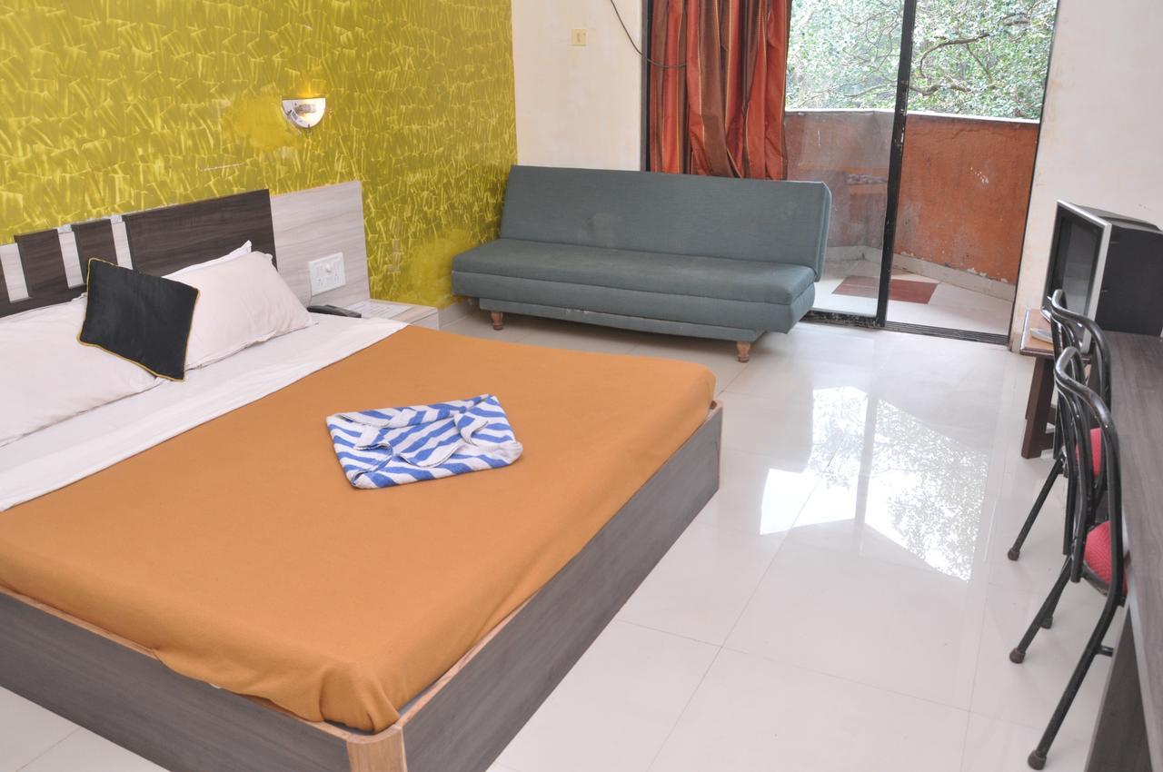 Horseland Hotel & Mountain Spa Matheran Esterno foto